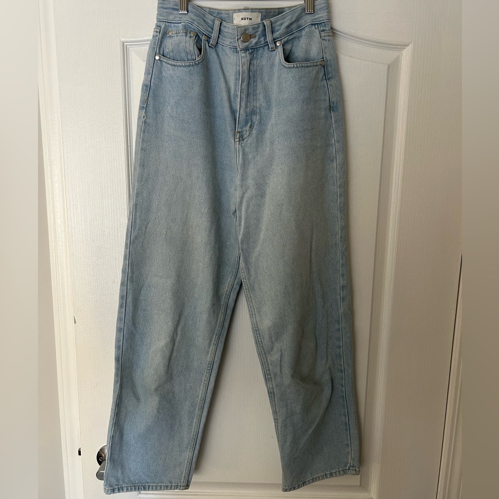 Kotn Unisex anti fit denim